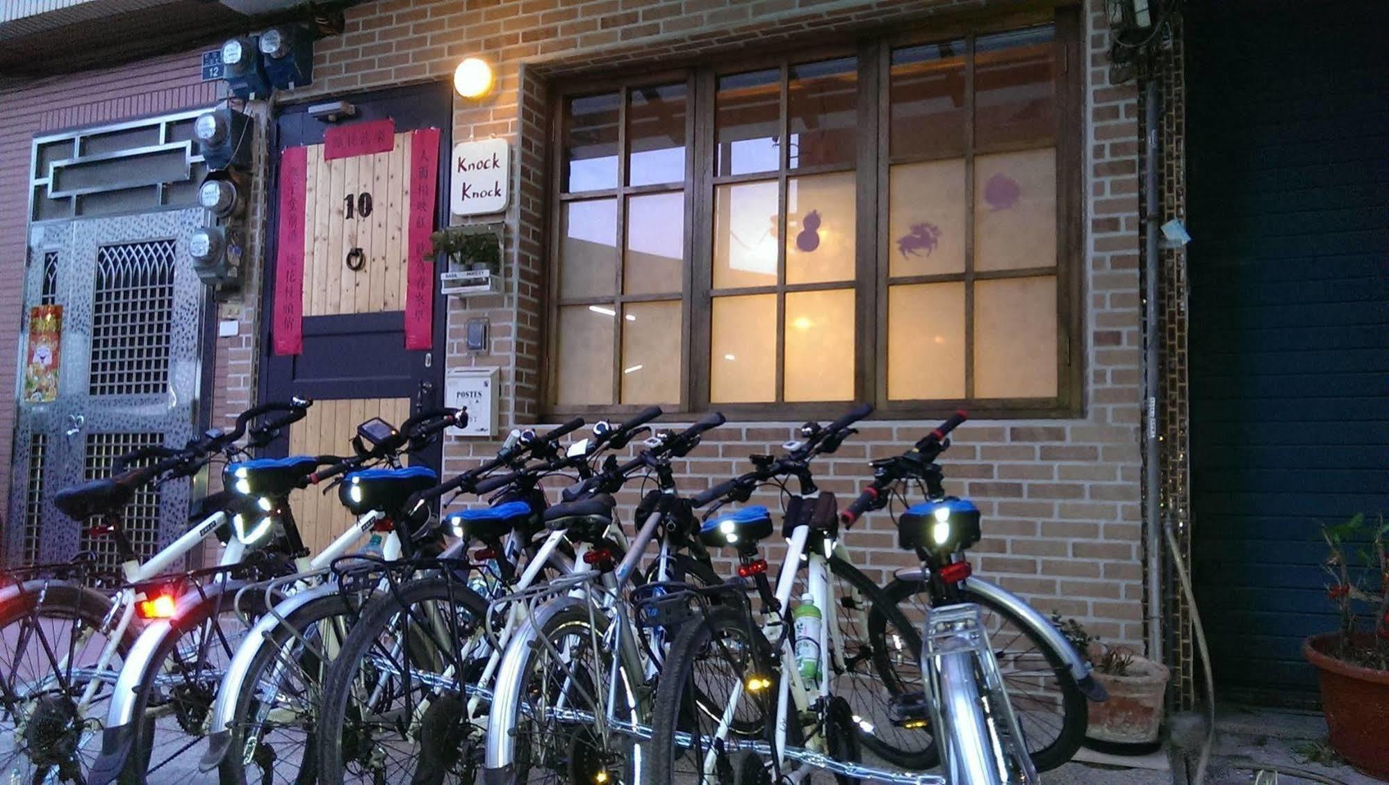 Knock Knock Hostel Kaohsiung Zewnętrze zdjęcie