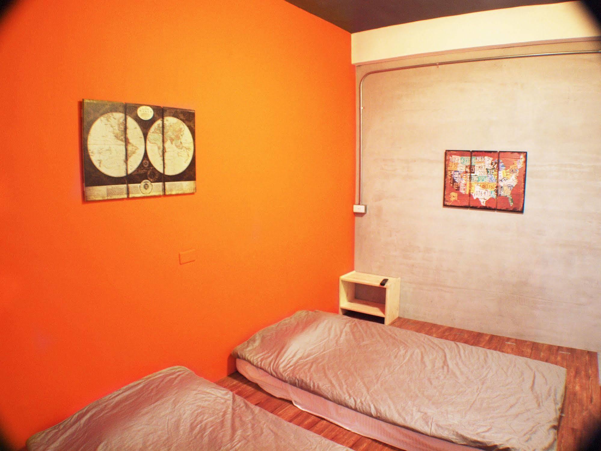 Knock Knock Hostel Kaohsiung Zewnętrze zdjęcie