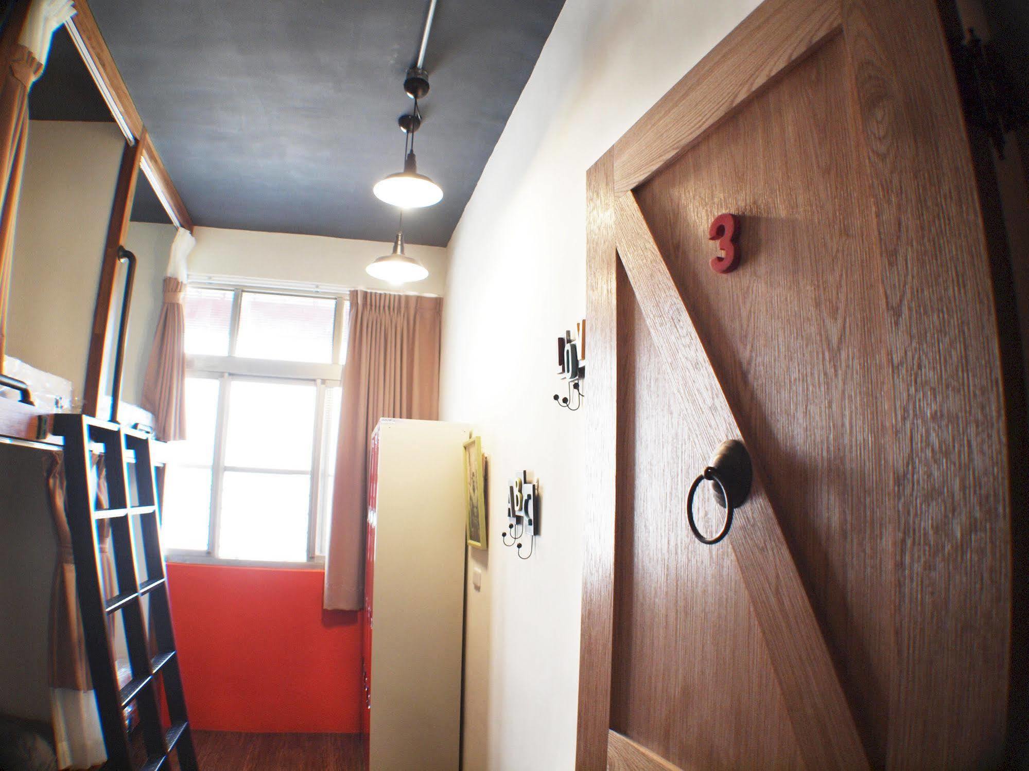 Knock Knock Hostel Kaohsiung Zewnętrze zdjęcie