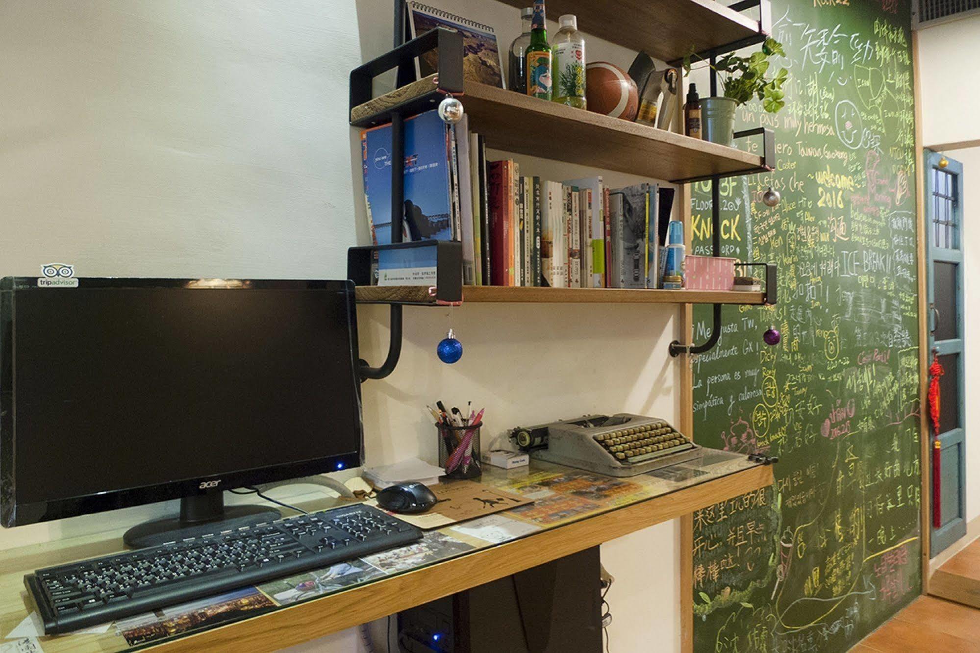 Knock Knock Hostel Kaohsiung Zewnętrze zdjęcie