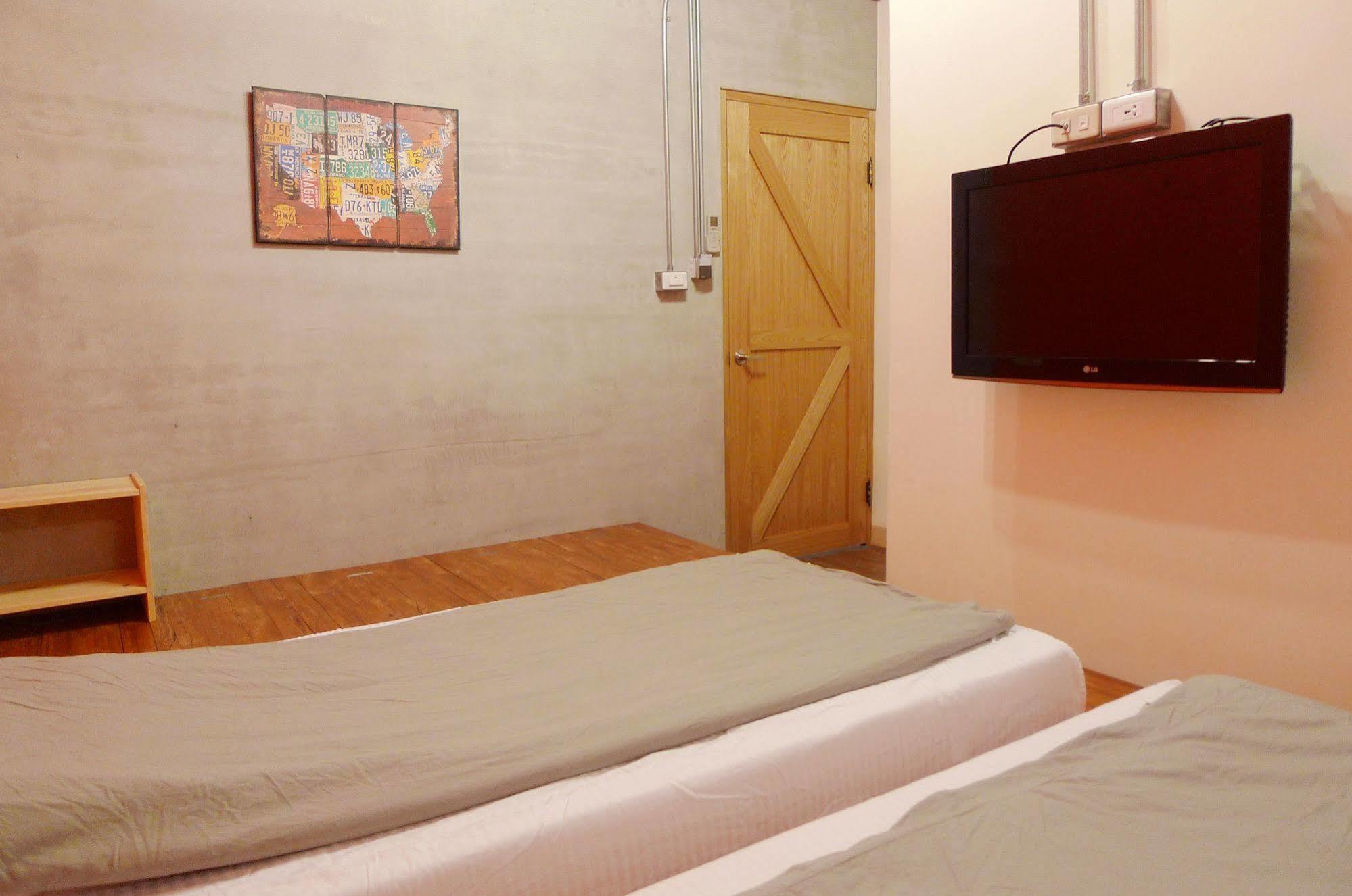 Knock Knock Hostel Kaohsiung Zewnętrze zdjęcie